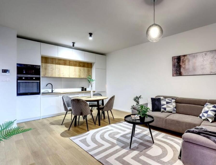 Klinger Apartment Bratislava Exterior foto